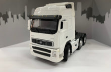 Load image into Gallery viewer, 1:50 Volvo Prime Mover
