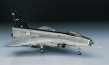 Load image into Gallery viewer, 1:72 Lighting F MK.6 (Royal Air Force Fighter) B15
